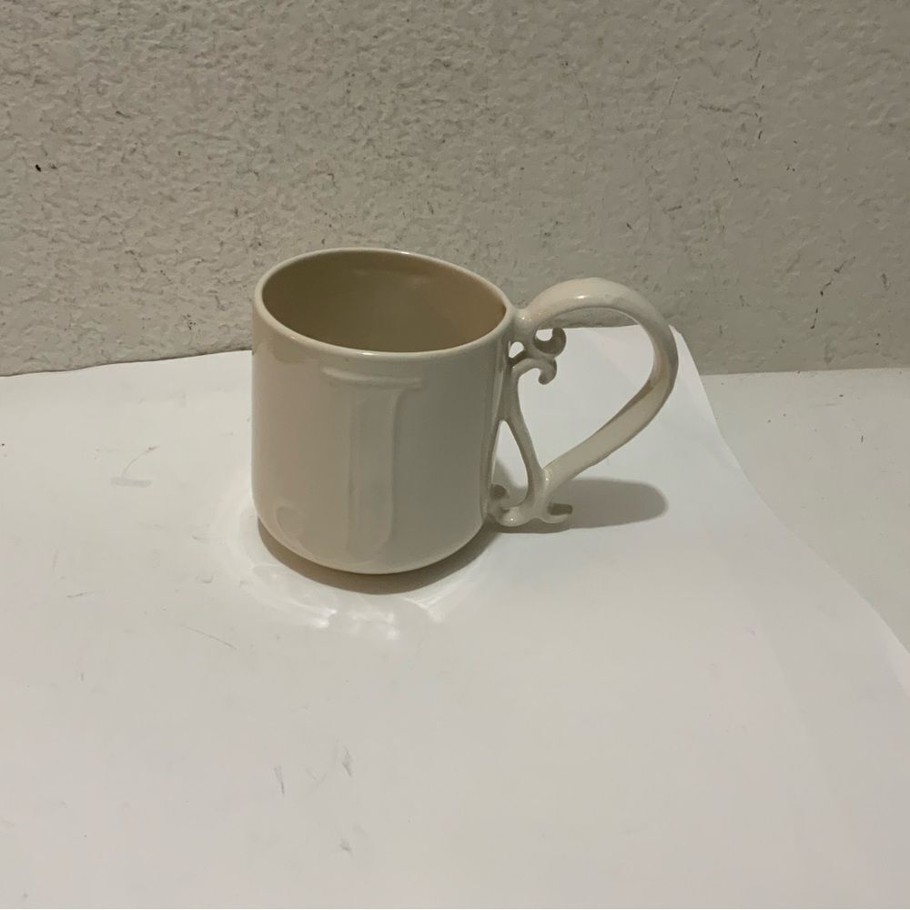 Pottery Barn ‘J’ ceramic mug B6